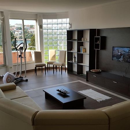Apartments Seafront Villa Pula Luaran gambar